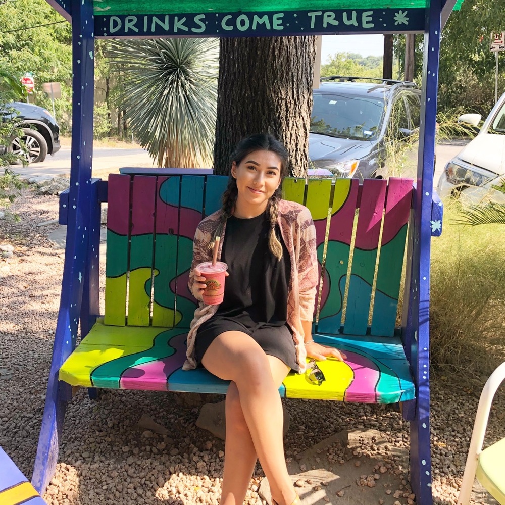 Meet your Posher, Erika